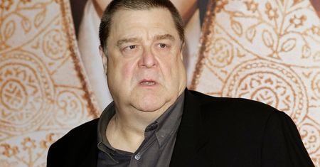 Schudł niemal 90 kg. Dzięki przemianie jest nie do poznania
