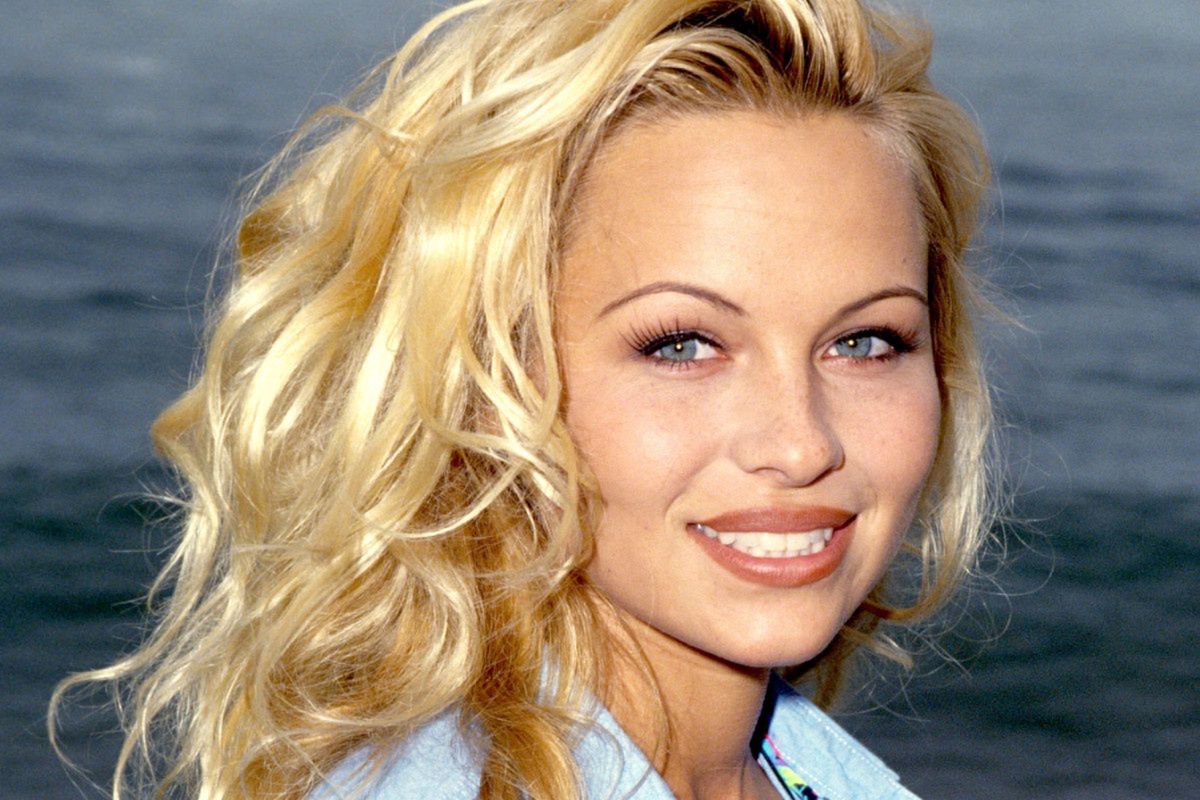 Pamela Anderson - z seksbomby lat 90. do "królowej botoksu" 