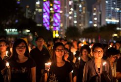 100 tys. osób w Hongkongu upamiętniło masakrę z Tiananmen