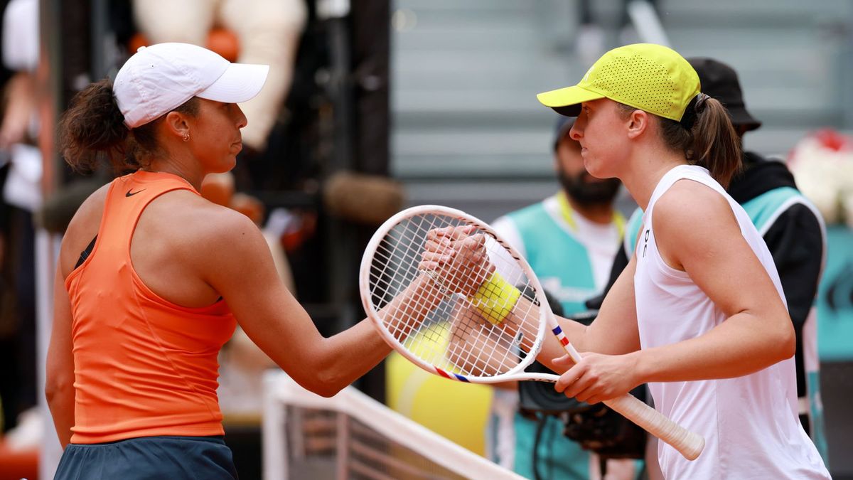 Getty Images / Clive Brunskill / Na zdjęciu: Madiso Keys (L), Iga Świątek (P)