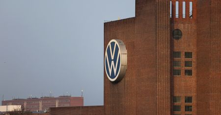 Volkswagen rozważa sprzedaż udziałów w klubach piłkarskich. Liczy się każdy grosz