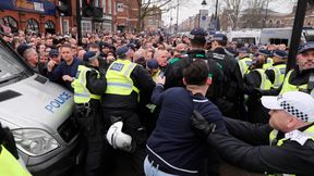 Gorąco po meczu Tottenham - Millwall. Policja szuka kibica, który znokautował fana Kogutów