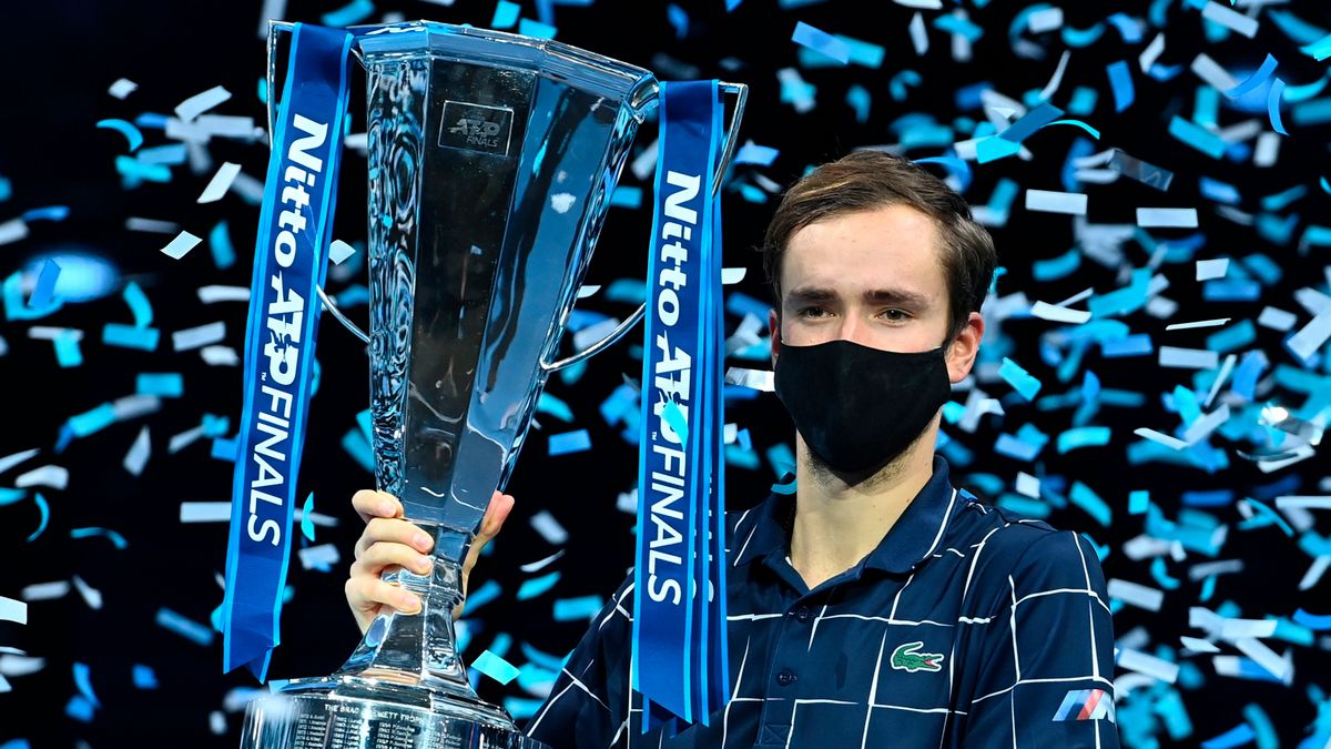 Zdjęcie okładkowe artykułu: PAP/EPA / ANDY RAIN / Na zdjęciu: Danił Miedwiediew, mistrz ATP Finals 2020