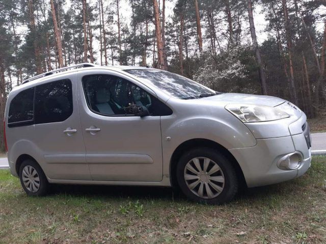 Tragiczny wypadek z udziałem rowerzysty. Za kierownicą auta mieszkaniec regionu (zdjęcia)