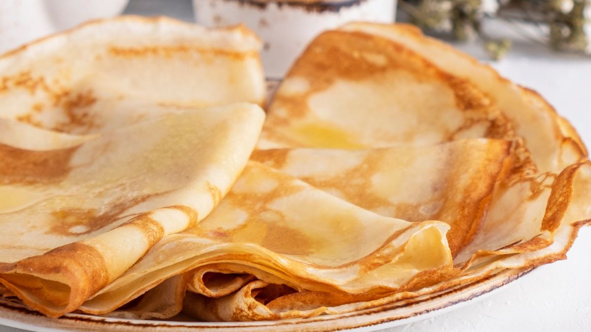 Jajka w naleśnikach można zastąpić podstawowym produktem