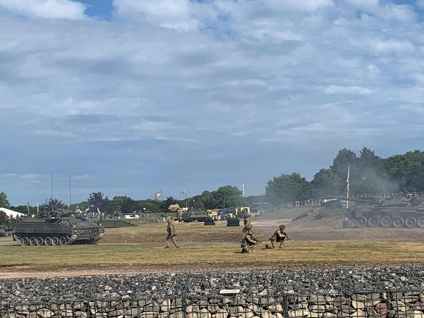 British Army podczas pokazu z bojowym wozem piechoty Warrior.