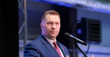 Czarnek obiecał emerytury nauczycielskie. "Absolutnie konieczne"