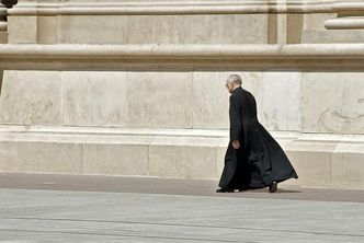 Ksiądz z Białegostoku żąda od ateistów... pieniędzy na kościół! "To obowiązek każdej rodziny"