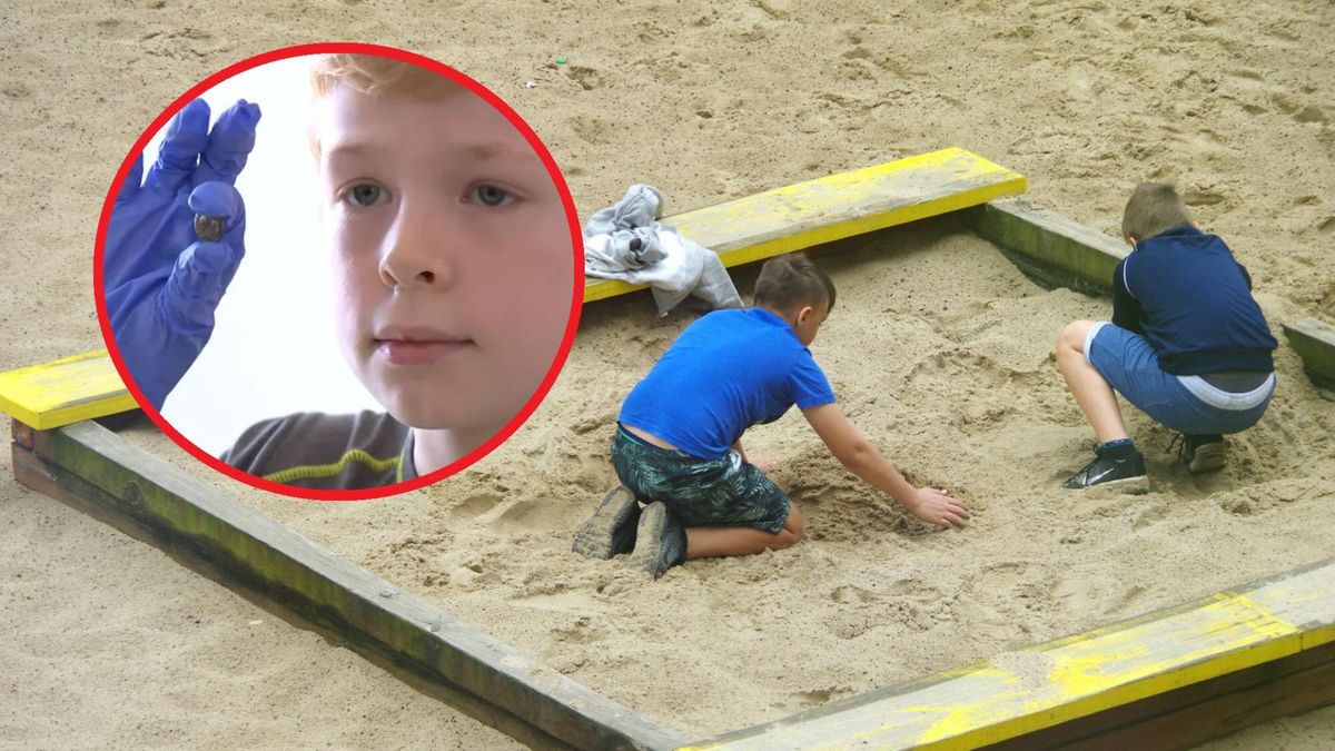 Podczas zabawy w piaskownicy 8-latek trafił na prawdziwy skarb. Wyjątkowe odkrycie chłopca