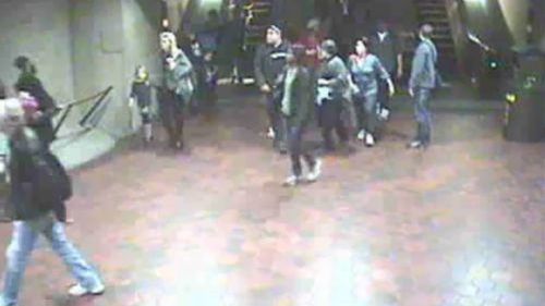 Co się dzieje, kiedy wariują ruchome schody? [wideo] 1