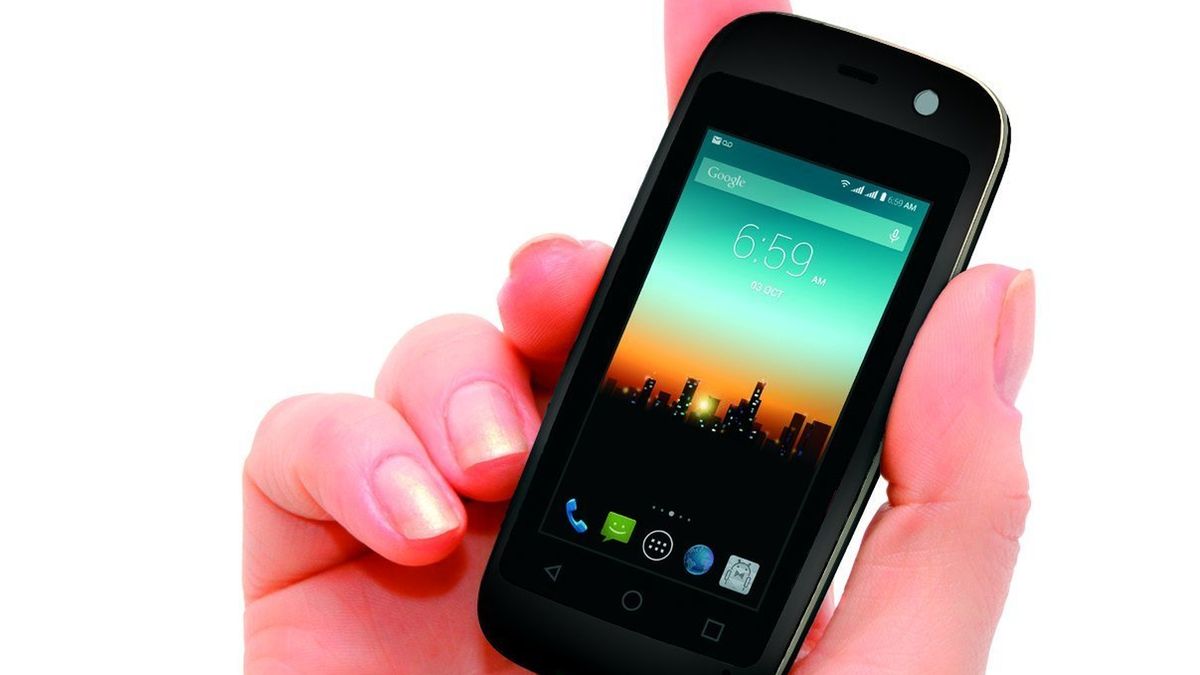 Android w rozmiarze mikro. Ten smartfon ma jedynie 2,4-calowy ekran 1