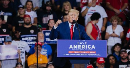 Dokumenty w domu Donalda Trumpa. Wśród nich informacje o broni jądrowej obcego państwa