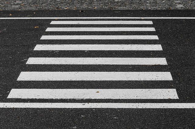 Z regionu: Kierowca Mercedesa potrącił pijanego pieszego