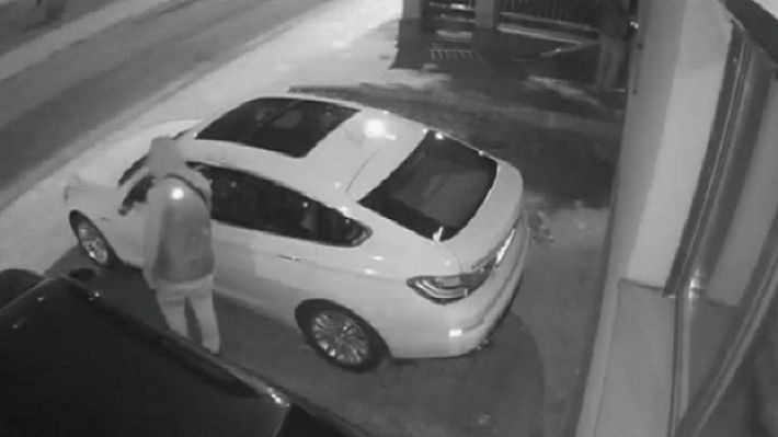 Metoda "na walizkę"  pozwala złodziejowi wejść do cudzego auta, jak do własnego