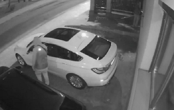 The "suitcase" method allows a thief to enter someone else's car as if it were their own.