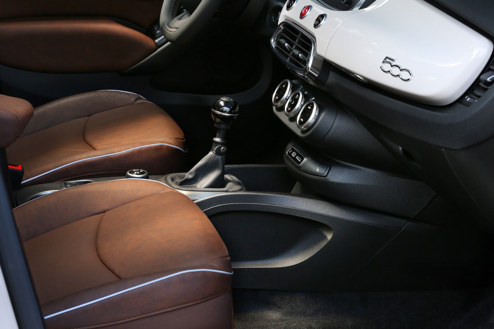 Fiat 500X - galeria zdjęć: studio, wnętrze i detale 41