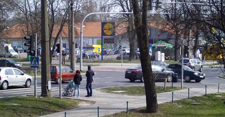 Środowa kolizja na skrzyżowaniu ul. Droga Męczenniów Majdanka – ul. Sulisławicka (wideo)