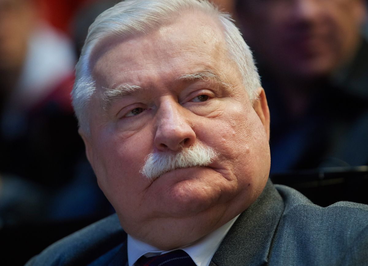 Spoliczkowana demonstrantka. Lech Wałęsa i Pawłowicz komentują zajście