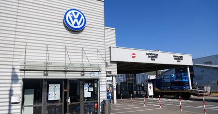Pożar w fabryce Volkswagena. Ewakuowano pracowników