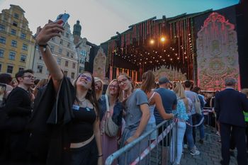 Koncert "Wrocław Przyszłości" przyciągnął tłumy. Na scenie gwiazdy polskiej muzyki. Widzowie z kolei mogli lepiej poznać historię miasta