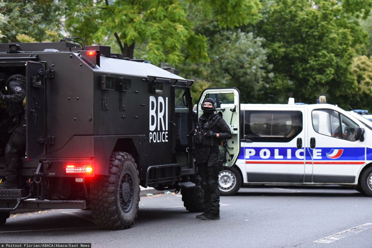 Tense standoff at Iranian consulate in Paris