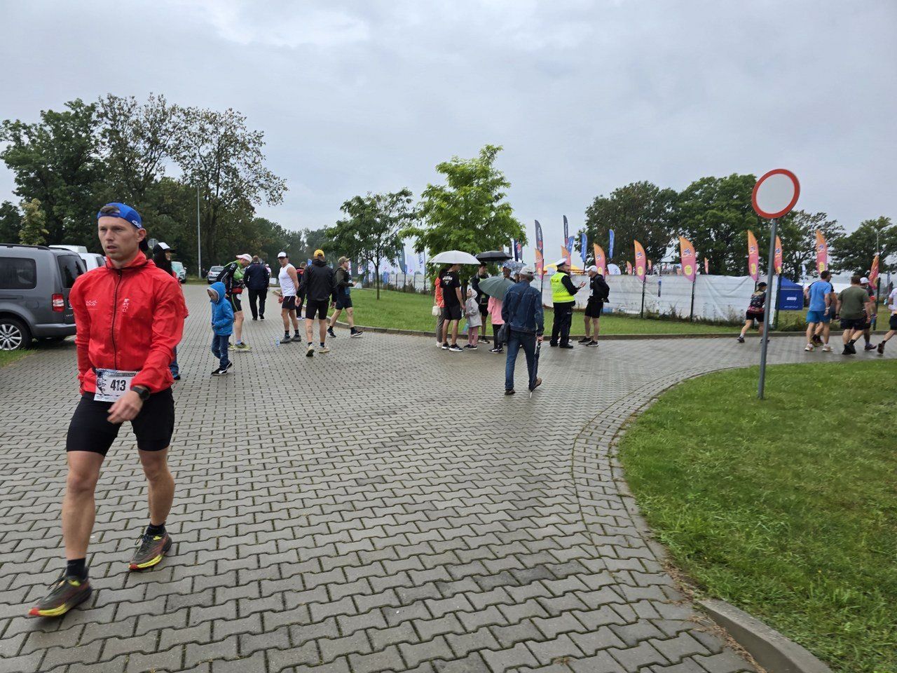 Kilkuset zawodników stanęło na starcie C&amp;C Partners Półmaratonu Leszno