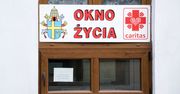 Ma zaledwie kilka dni. Zakonnice znalazły go w oknie życia