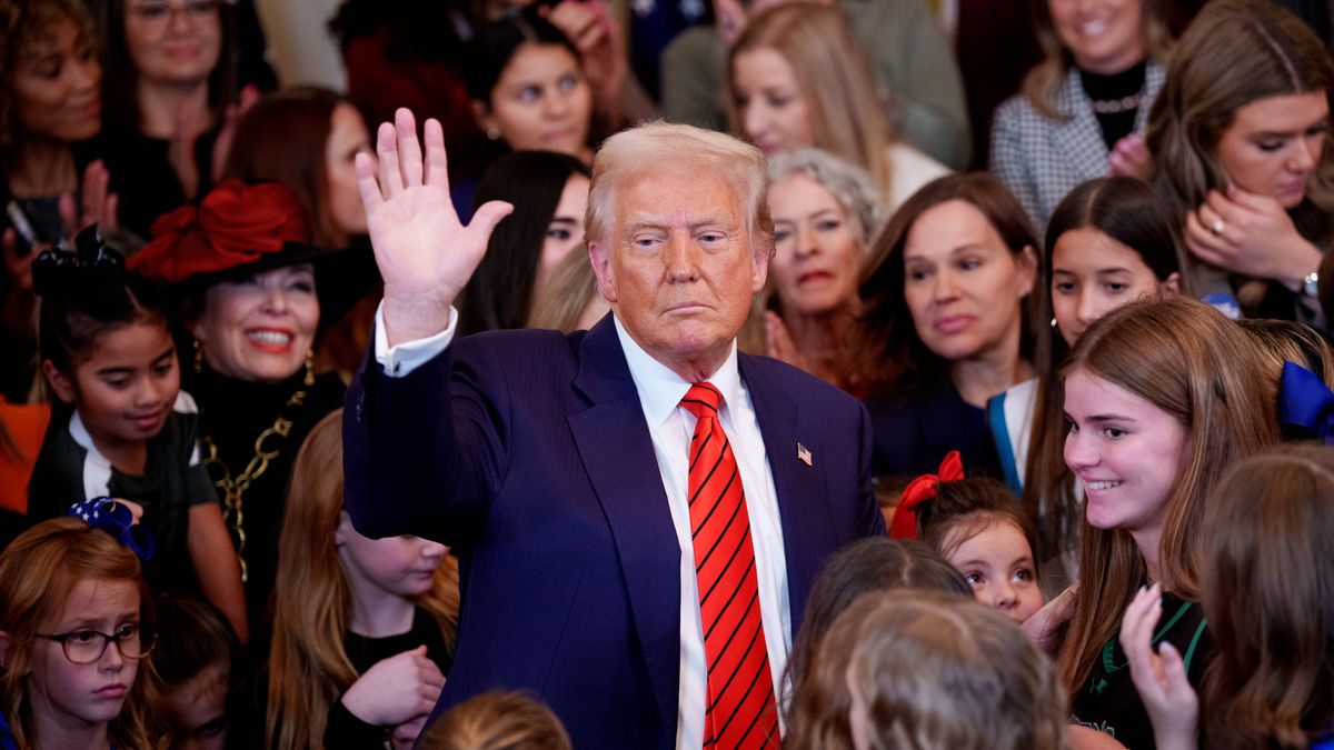 Donald Trump nakłada cła na Meksyk i Kanadę