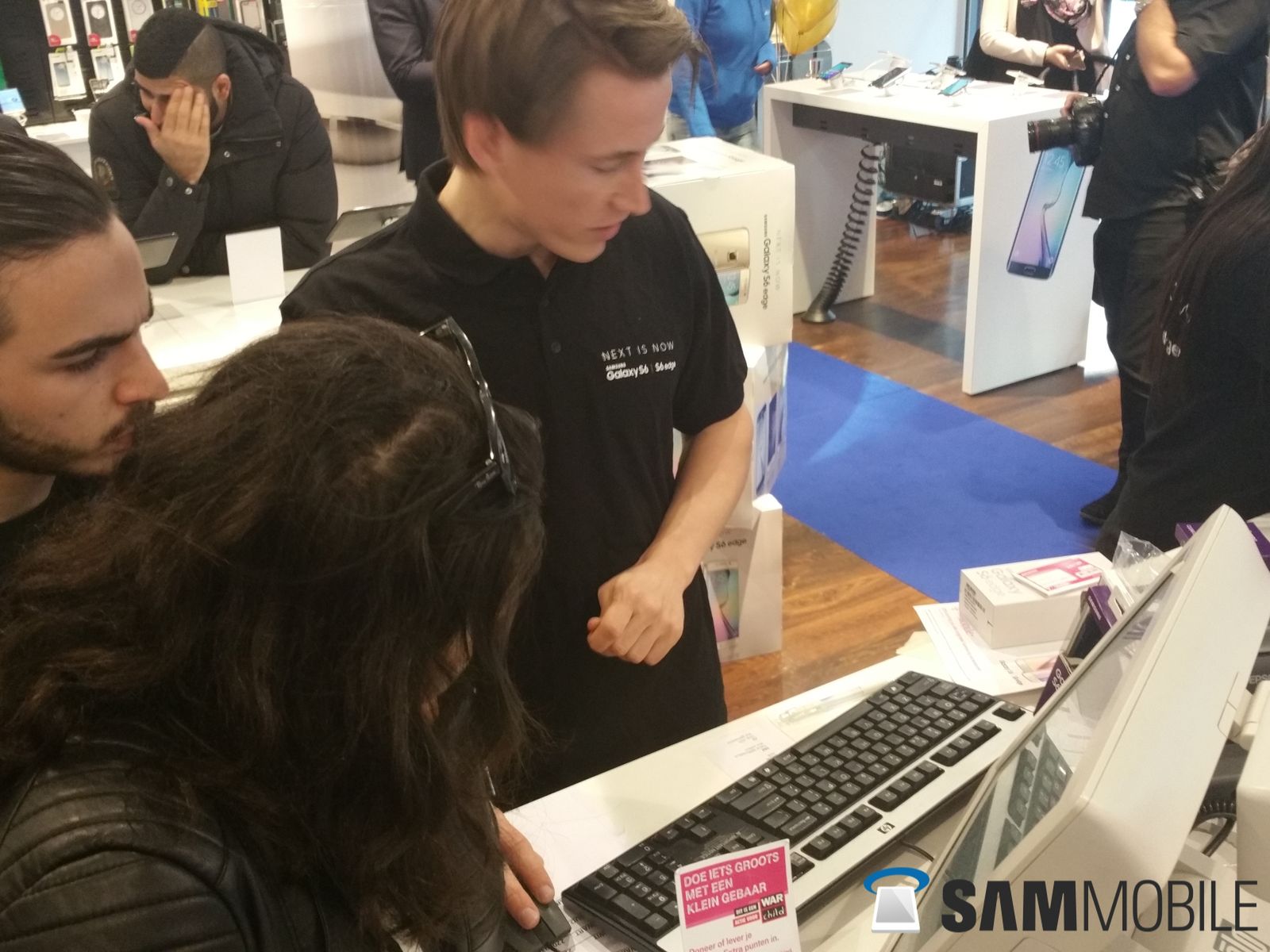 Ruszyła sprzedaż Galaxy S6 i S6 edge, a pod sklepami ustawiają się kolejki. Brzmi znajomo? 5