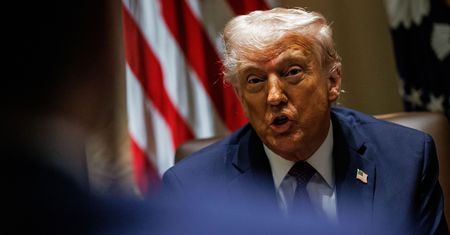 "Naprawdę mam odpowiadać?". Zapytali Trumpa o Europę