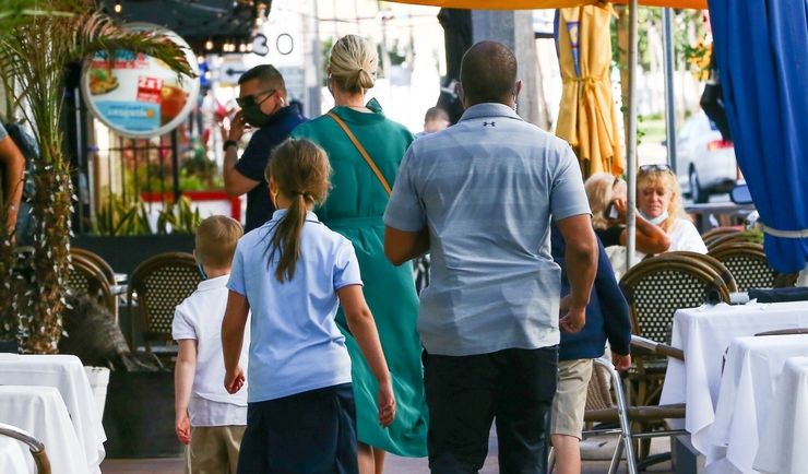 USA. Uzbrojony mężczyzna w centrum handlowym w Kolorado