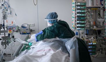 "Wielkie umieranie" na wschodzie UE. "Die Welt" o sytuacji pandemicznej