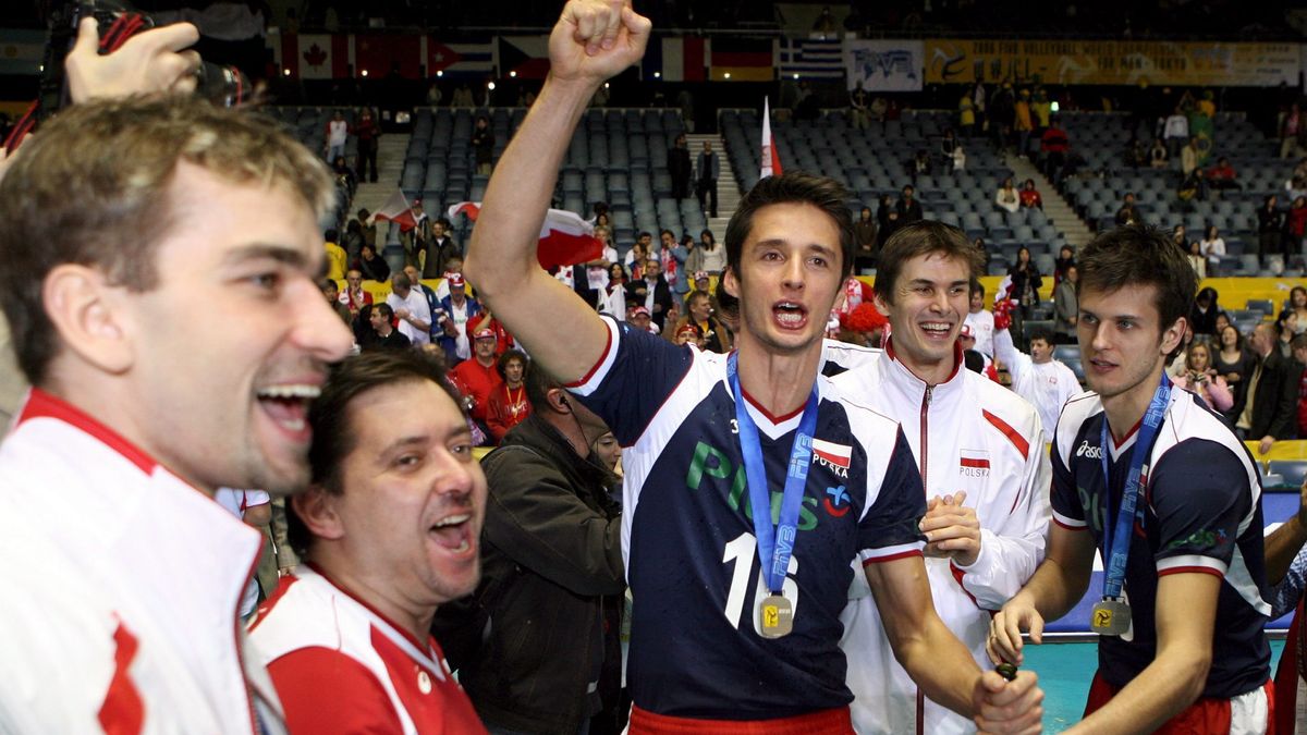 Radość Polaków ze srebrnego medalu MŚ w 2006 roku
