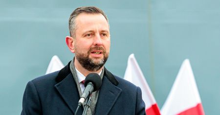 Wsparcie dla Ukrainy "niezmienne". Szef MON stawia jednak warunek