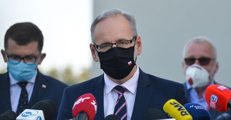 Konferencja o obostrzeniach. Minister zdrowia wskazał regiony, w których będą luzowane