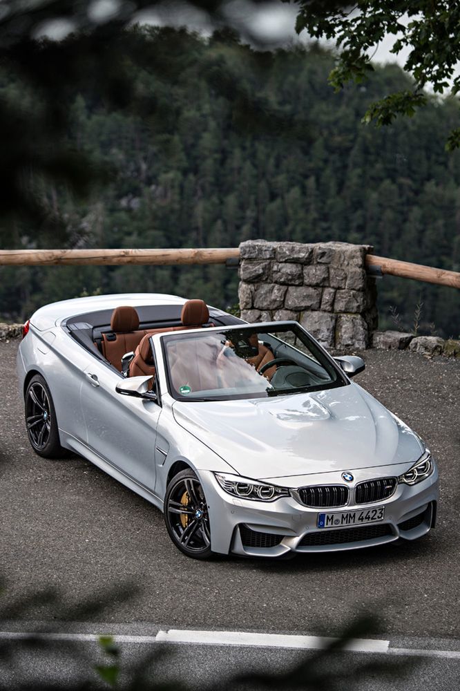 Ogromna galeria zdjęć z kabrioletem BMW M4 125