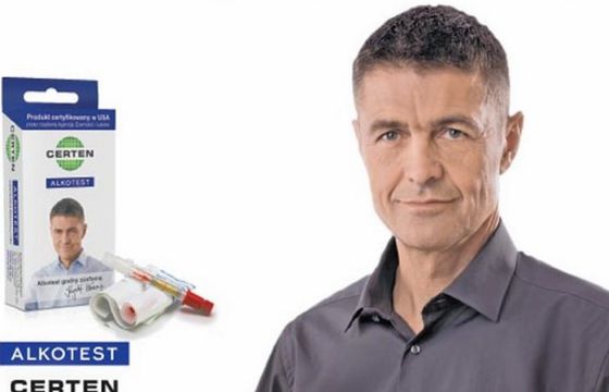 „Kupujesz procenty, sprawdź promile” - Krzysztof Hołowczyc reklamuje alkotesty Certen