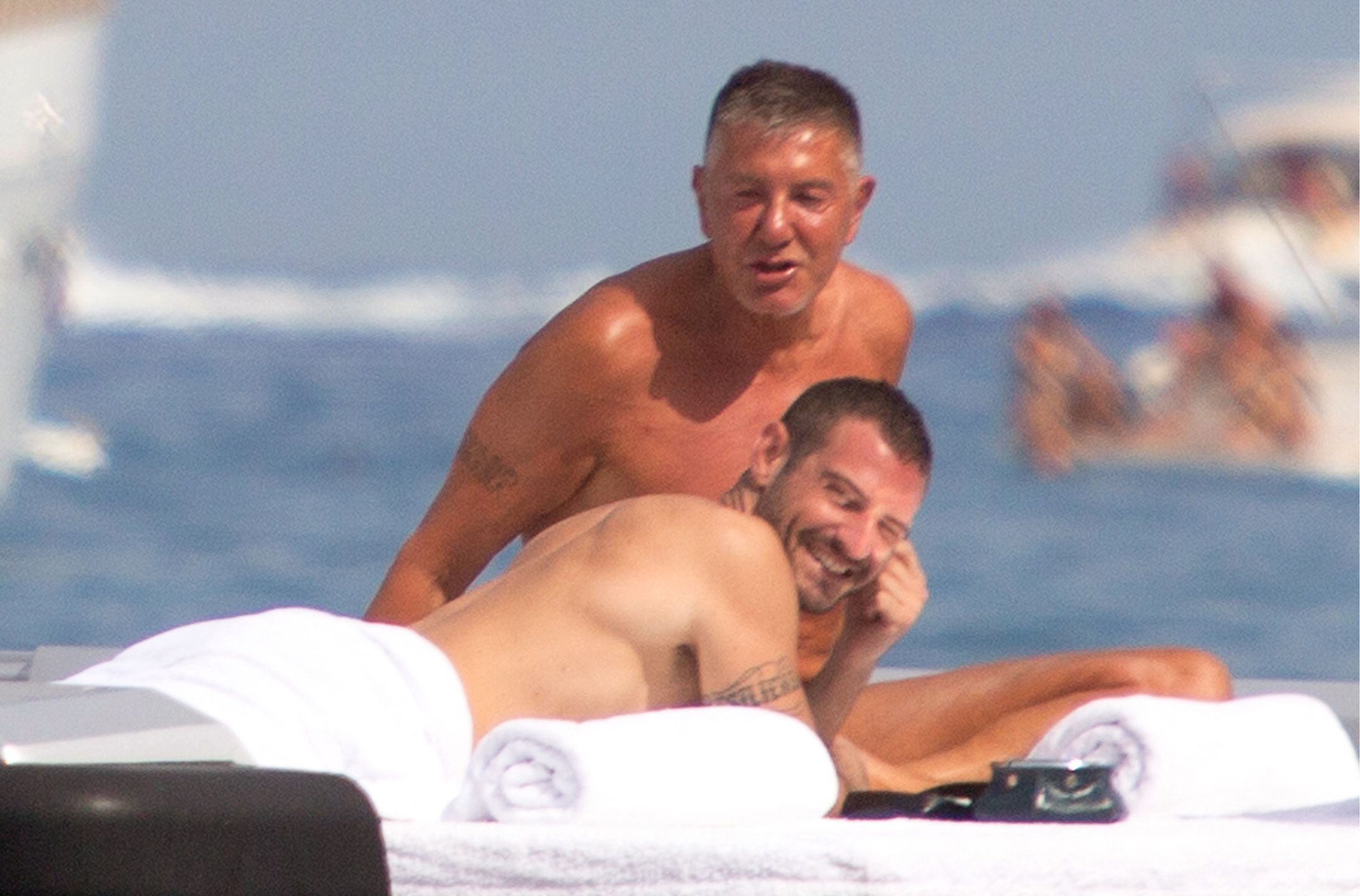 Stefano Gabbana z młodszym kolegą