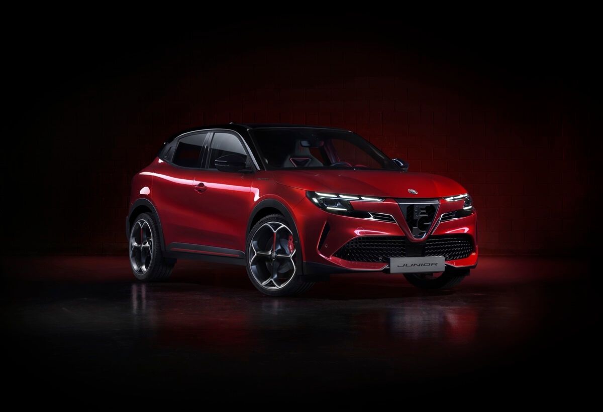 alfa romeo junior wygląd bokiem