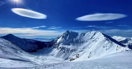 Niezwykłe zjawisko w Tatrach. "Wyglądają jak UFO"