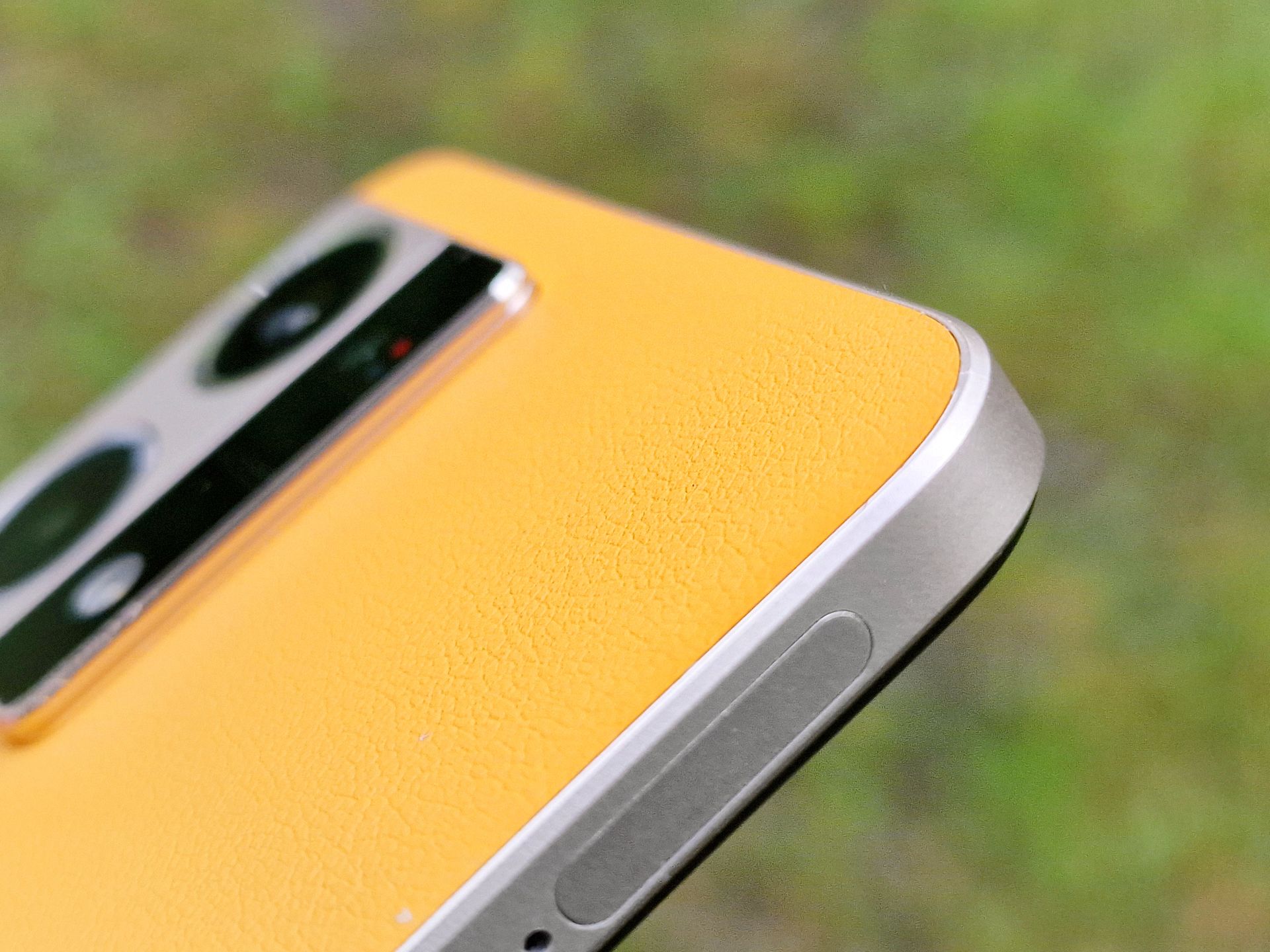 Najtańszy smartfon z mikroskopem. Takie zdjęcia robi OPPO Reno 7 50