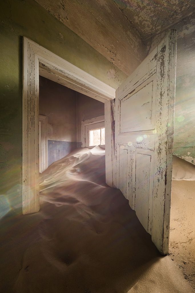 Miasto poszukiwaczy diamentów opanowane przez pustynię - niezwykły cykl zdjęć 8