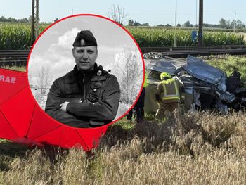 Gniezno: Policjanci żegnają tragicznie zmarłego funkcjonariusza. 28-latek zginął w wypadku na przejeździe
