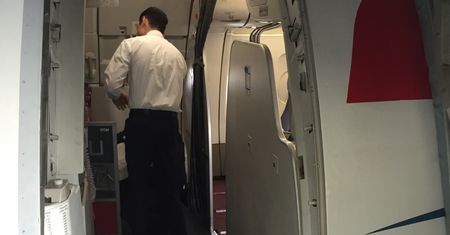 Awaryjne lądowanie. "Podobno pilot zmarł!"
