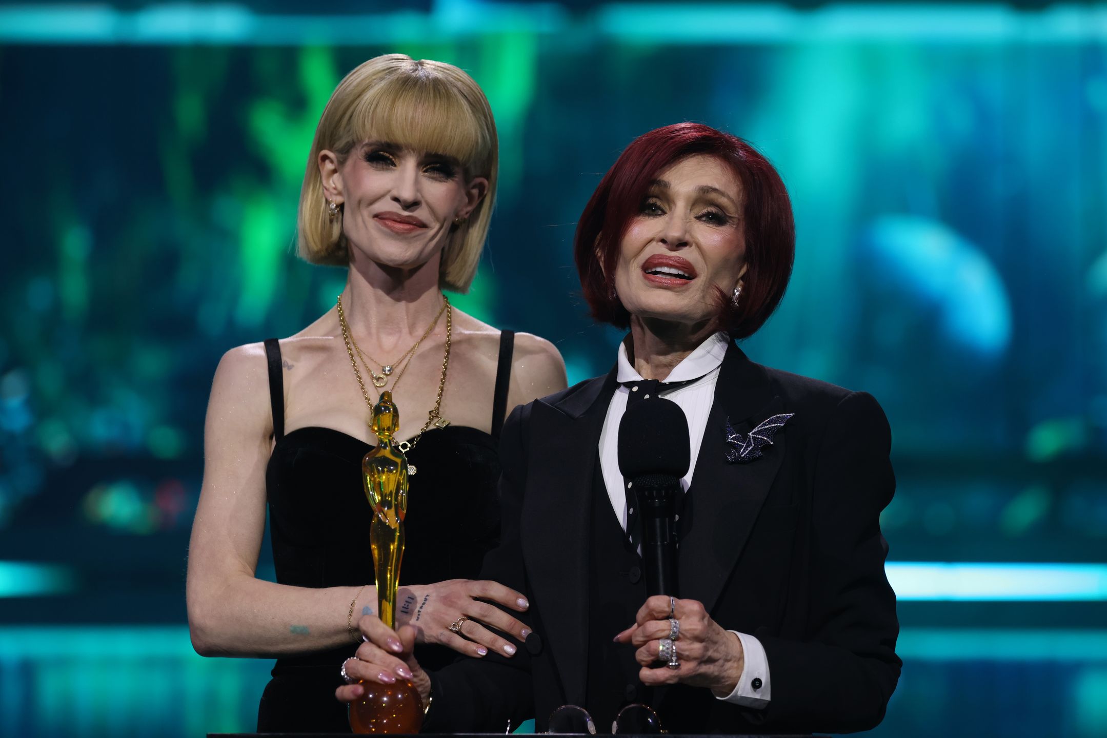 Kelly i Sharon Osbourne