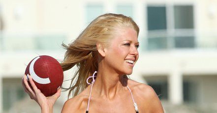 Tara Reid wciąż chudnie. Skóra już na niej faluje...