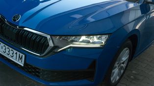 Najpopularniejsze auto w Polsce dostało hybrydę. Teraz jeszcze bardziej zagrozi Corolli