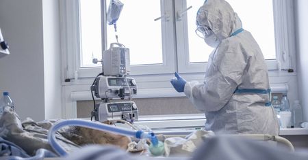 Omikron w Polsce. Pierwsza zakażona jest już zdrowa