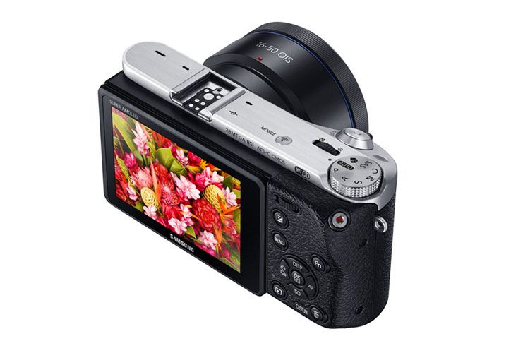 Samsung NX500 – matryca APS-C BSI 28 Mpix i filmy 4K w małym bezlusterkowcu 10