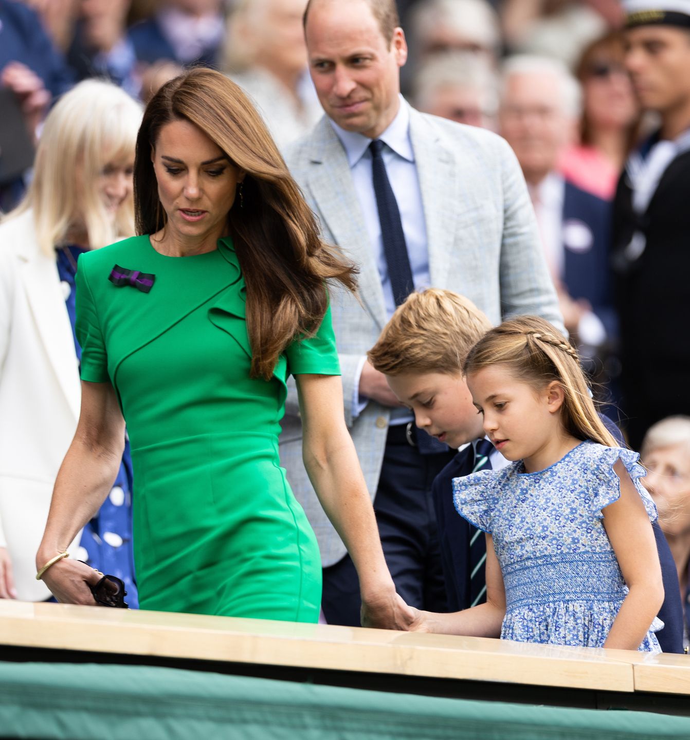 Kate Middleton i książę William z dziećmi
